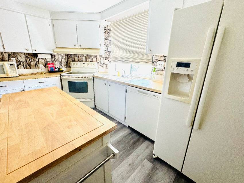 32 Ee Street a Lakeland, FL Mobile or Manufactured Home for Sale